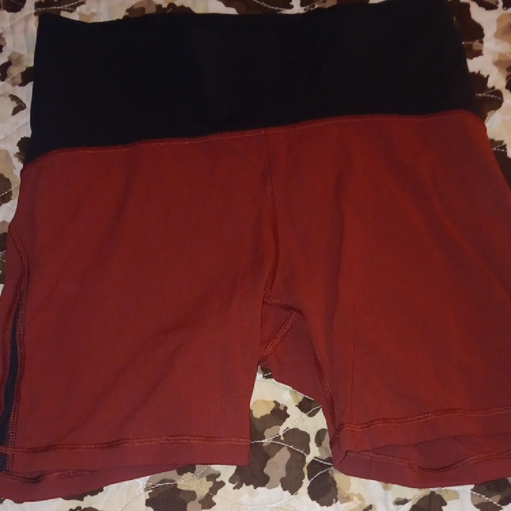 Lululemon Women's Black and Brown Bike Shorts